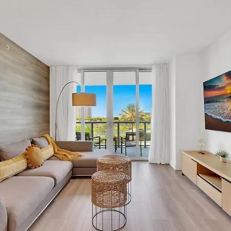 Pool Apartment With Balcony, Near Beach